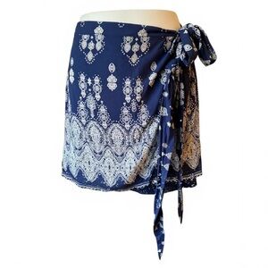 VENUS Navy and White Boho Mid Rise Paisley Print Mini Wrap Skort Size Med Flowy
